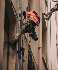 conoce-los-mosquetones-para-trabajos-verticales1